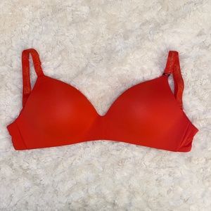 Victoria’s Secret T-shirt Bra